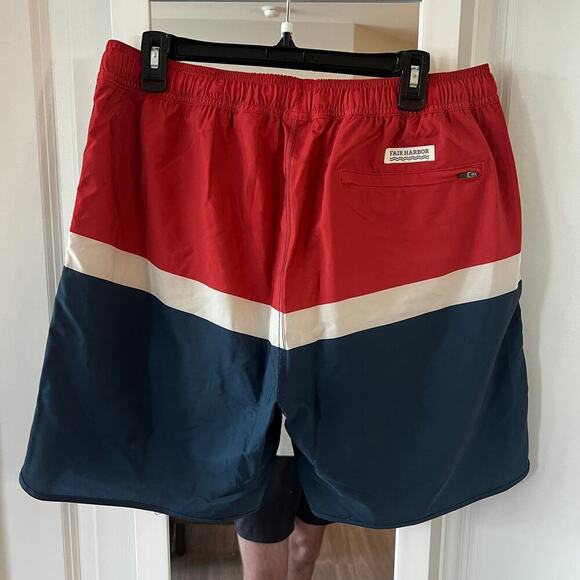 B8 Men's Fair Harbor Lined Swim Trunks Size XL Color Blue Red - Picture 3 of 4